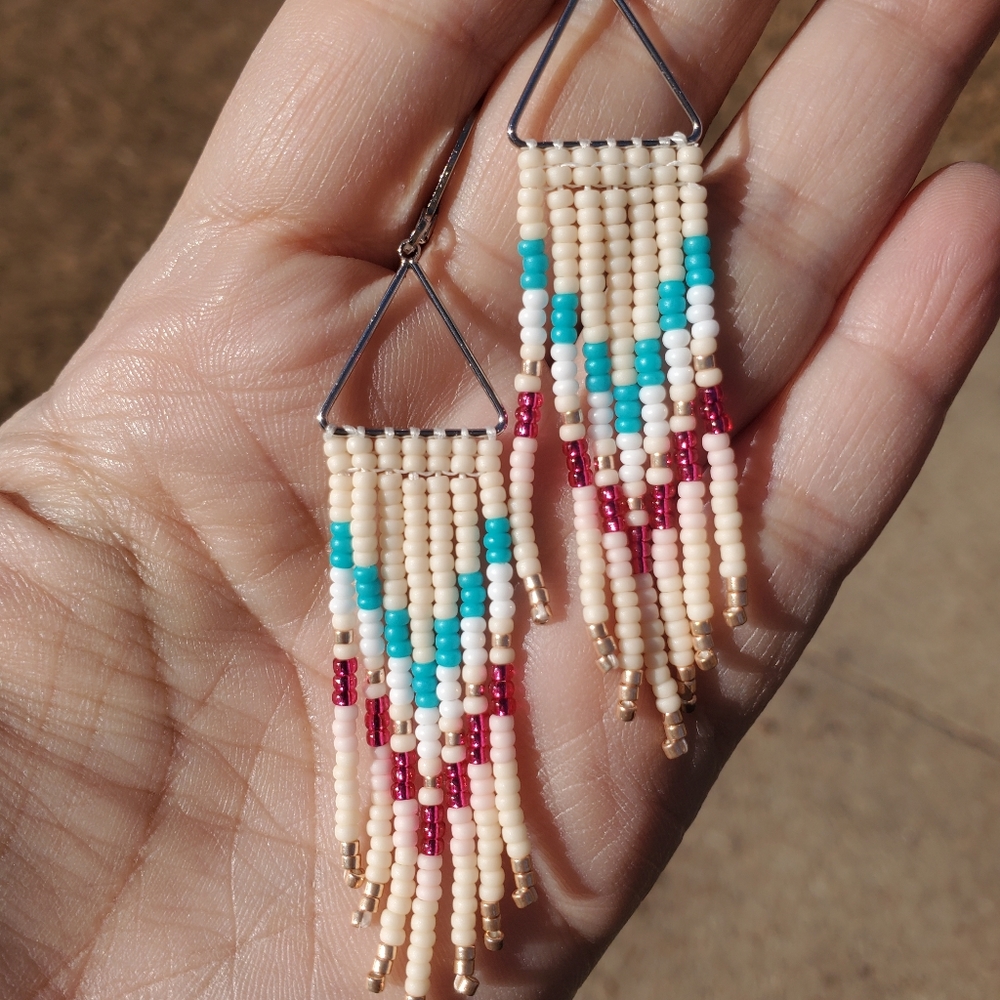 Beaded fringe earrings - Picture 2 of 5